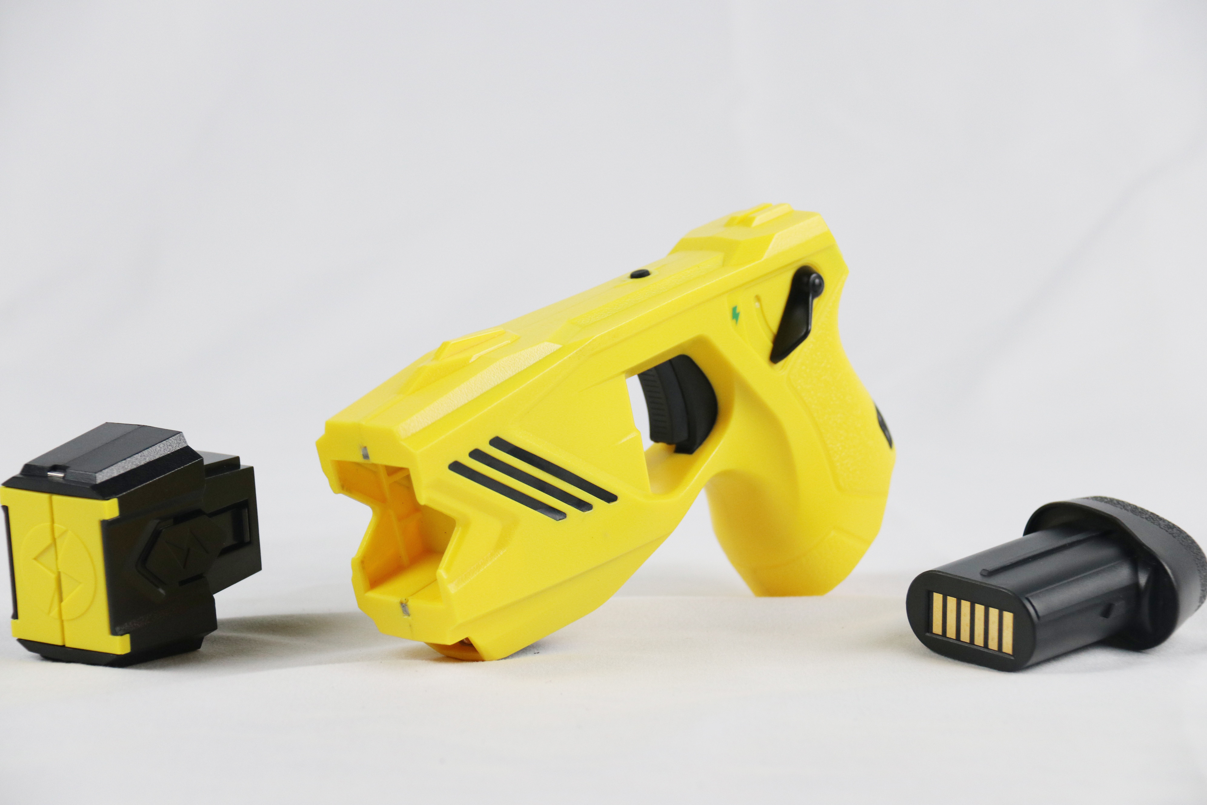 Rugged Flashlight Electric Shock Weapons Electric Stun Gun Safety ...